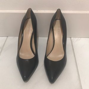 Classic Nine West Black leather high heels